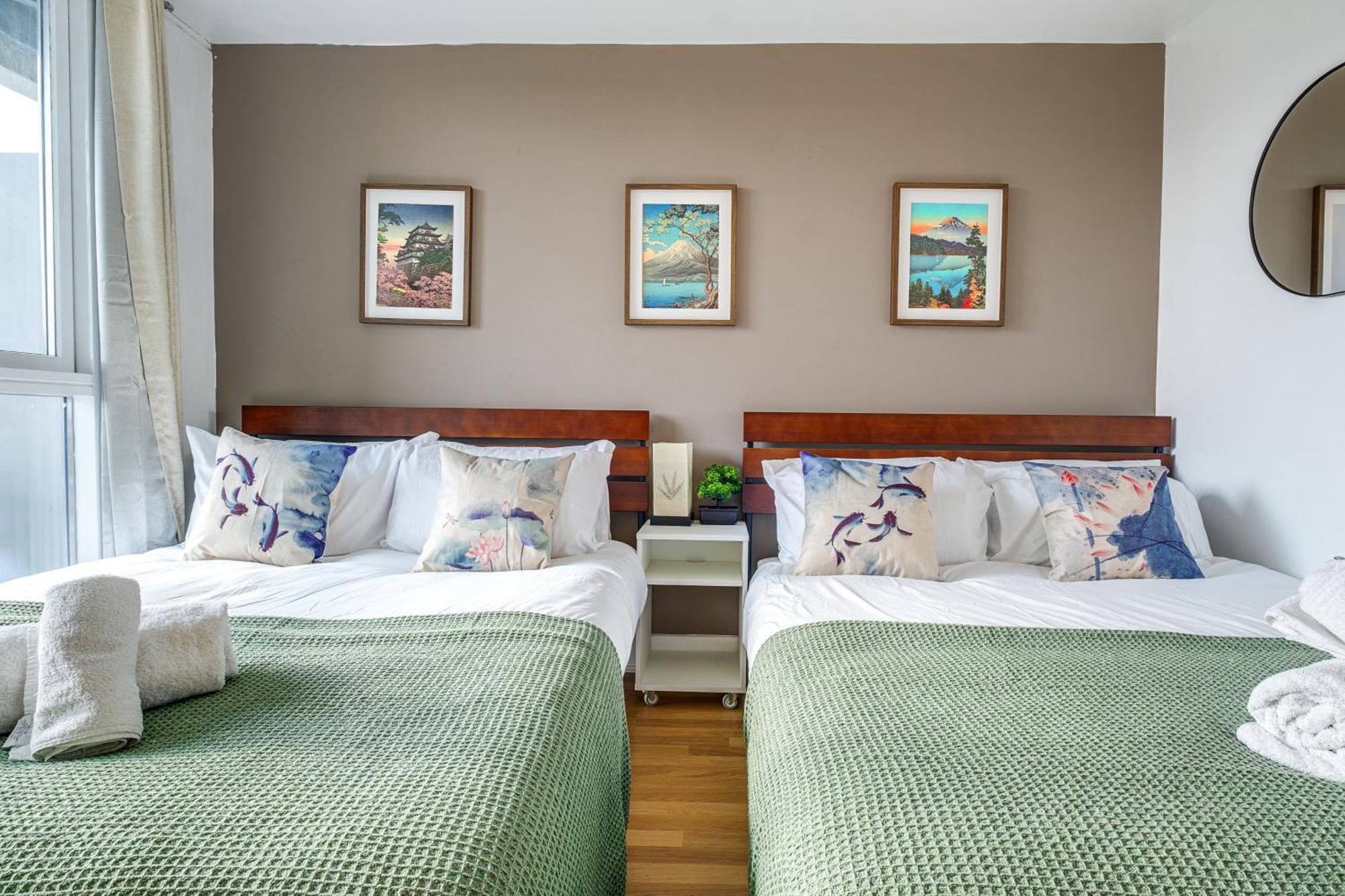 Eastern - Centre, Free Parking And Balcony Apartment *