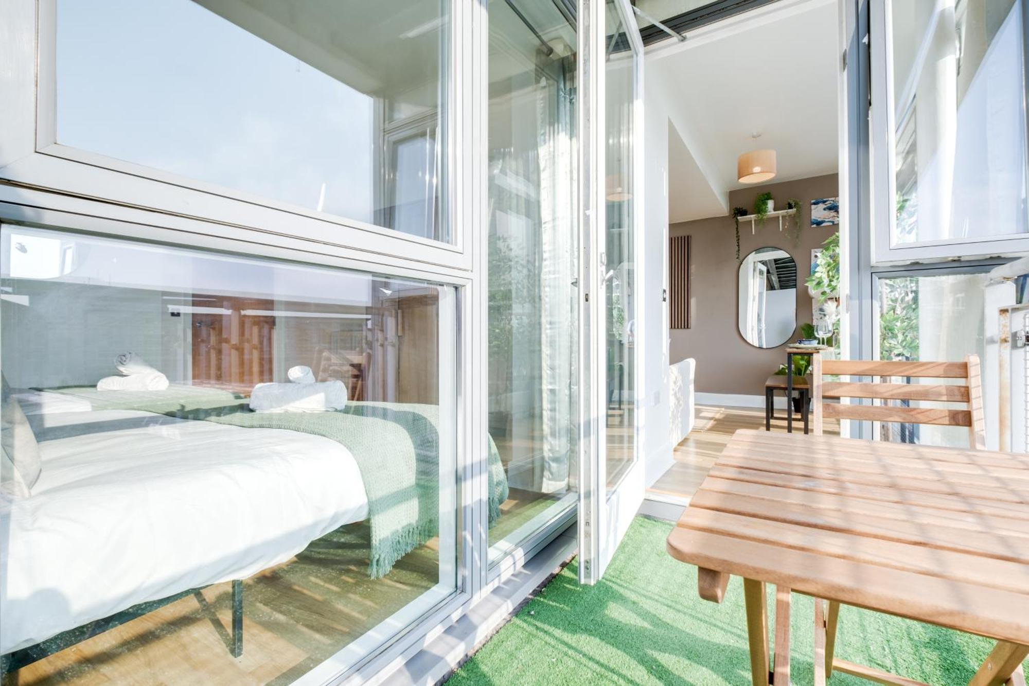 Eastern - Centre, Free Parking And Balcony * Birmingham